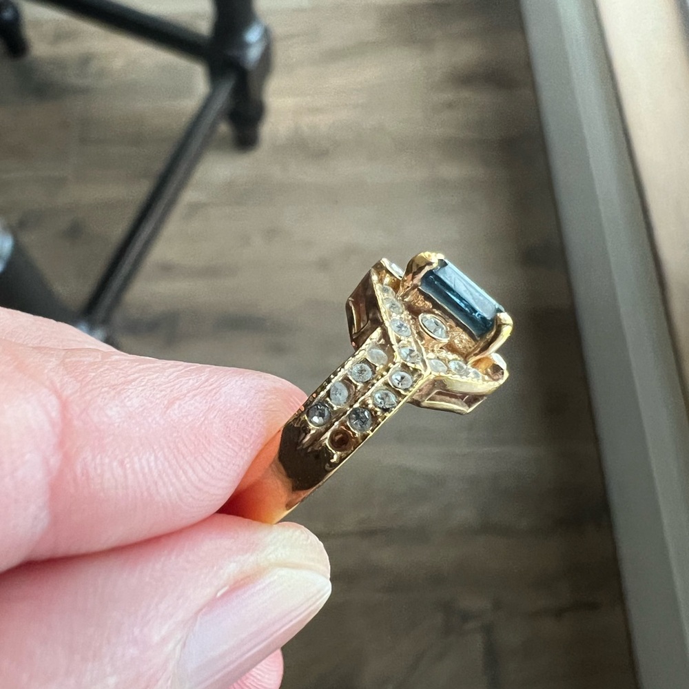 Blue Gemstone & Rhinestone Ring - Picture 6 of 6